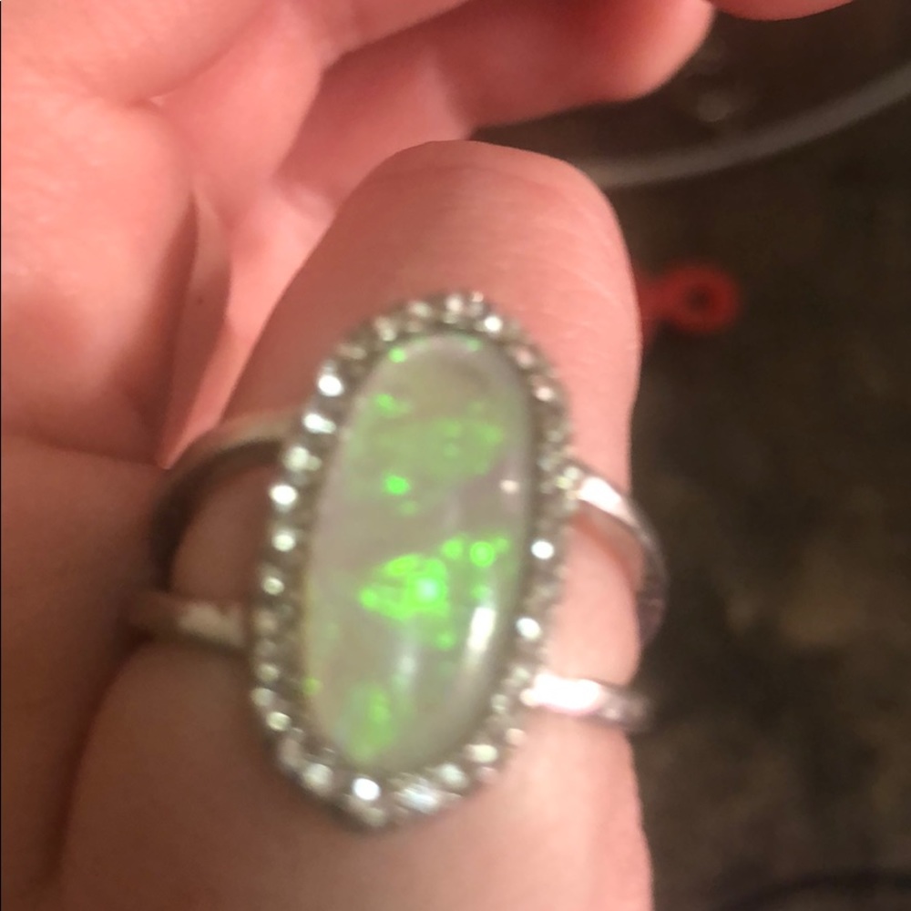 Pretty ring